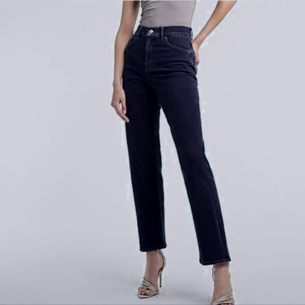 Express Super High Waisted Dark Wash Straight Jeans 00